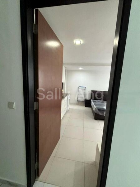Room (Landed) for Rent in  Kensington Square - Image 4